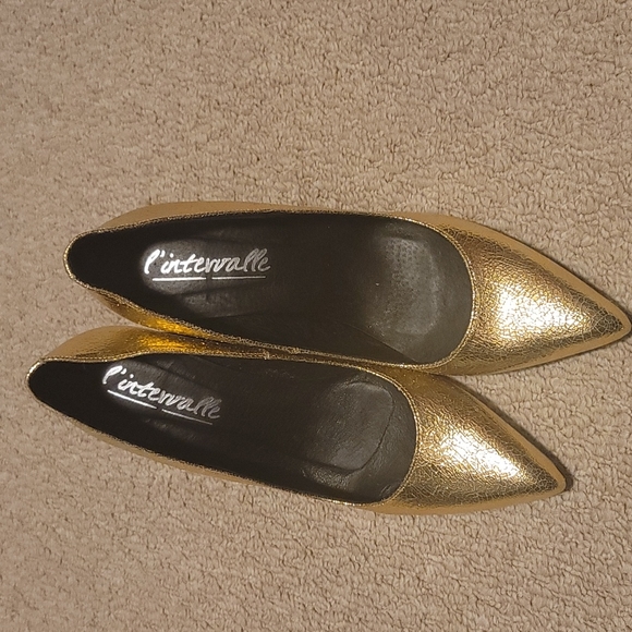 L'intervalle cracked leather gold pumps - Picture 7 of 7
